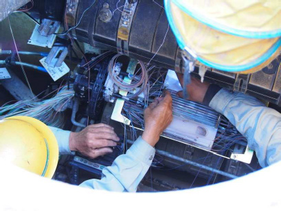 �������